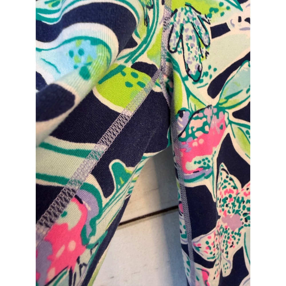 Lilly Pulitzer Luxletic Floral Crop Leggings Navy Pink Green Style 001241 Medium - Picture 2 of 5